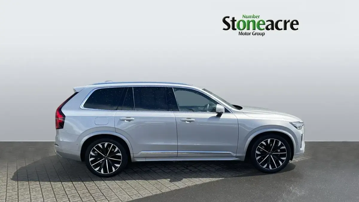 Begagnad Volvo XC90 Ultra 250 HK (183 kW) 2025 Silver SUV