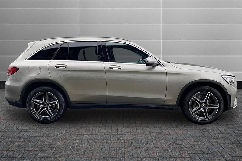 Used Mercedes GLC220 AMG line 194 HP (142 kW) 2019 Mojave silver Estate