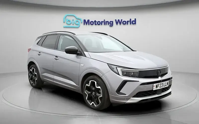 Second-hand Vauxhall Grandland X Ultimate 131 CP (96 kW) 2023 Gri SUV