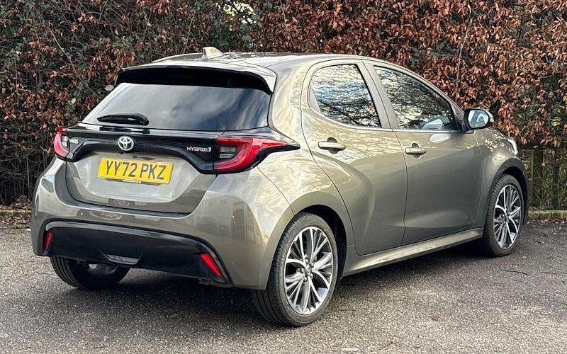 Used Toyota Yaris Hybrid 116 HP (85 kW) 2024 Hatchback