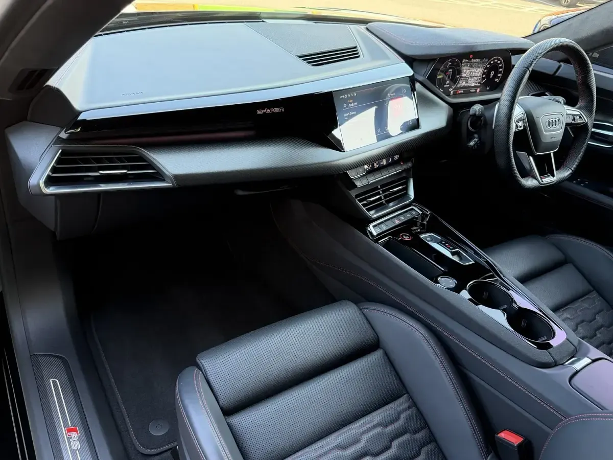 Used Audi e-tron GT quattro Premium 475 kW (646 HP) 2022 Black Sedan