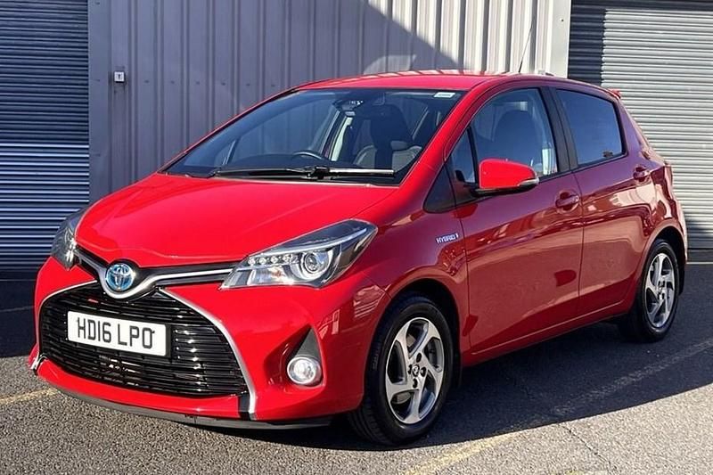 Used 2016 Toyota Yaris Hybrid | £10,800 (Fair price) - Image 1/1
