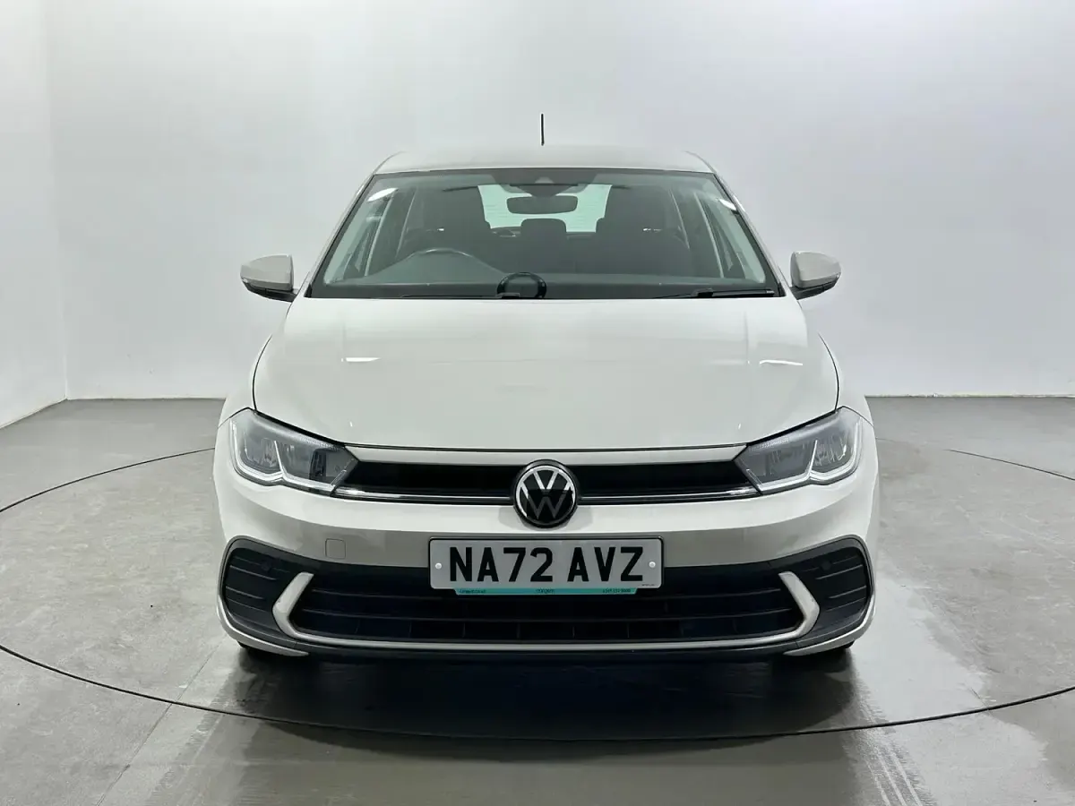 Begagnad VW Polo Life 95 HK (69 kW) 2022 Grå Halvkombi