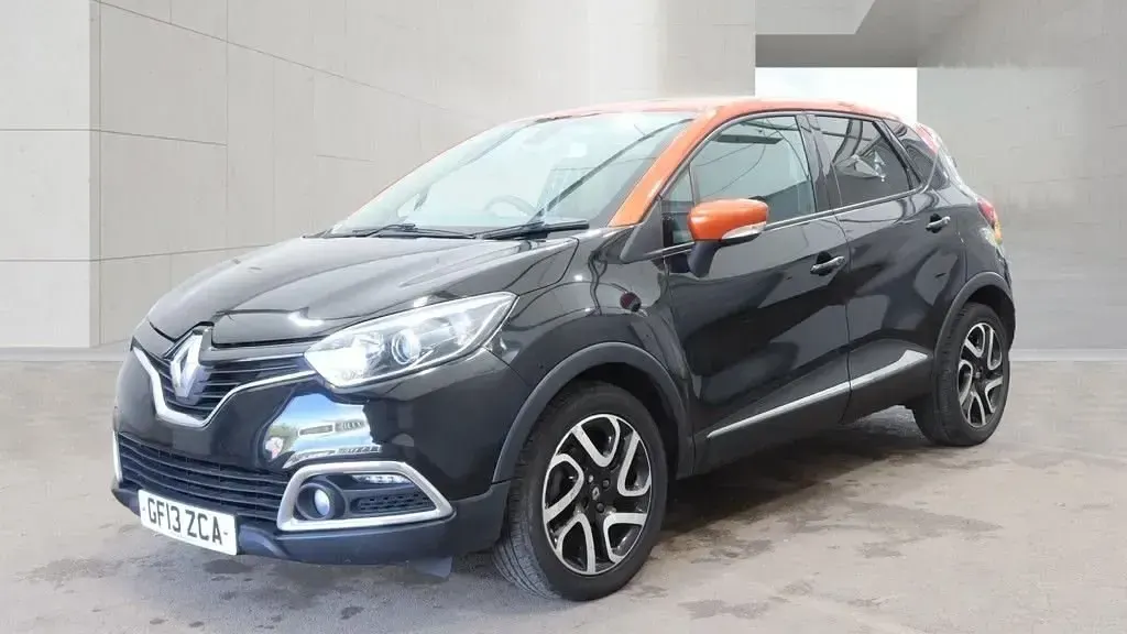 Begagnad Renault Captur Dynamique 90 HK (66 kW) 2013 Svart SUV