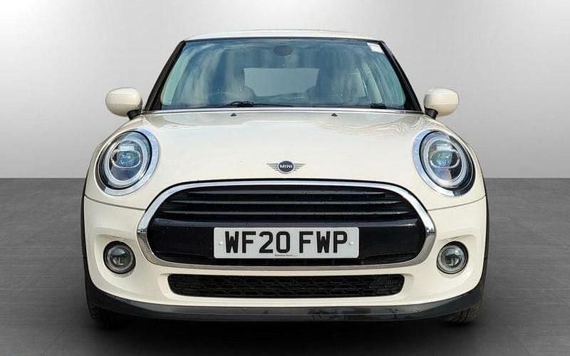 Used Mini Cooper Classic 136 HP (100 kW) 2020 White Hatchback