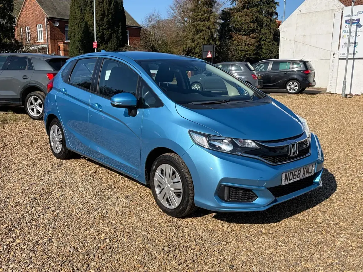 Second-hand Honda Jazz S 102 CP (75 kW) 2018 Albastru Hatchback