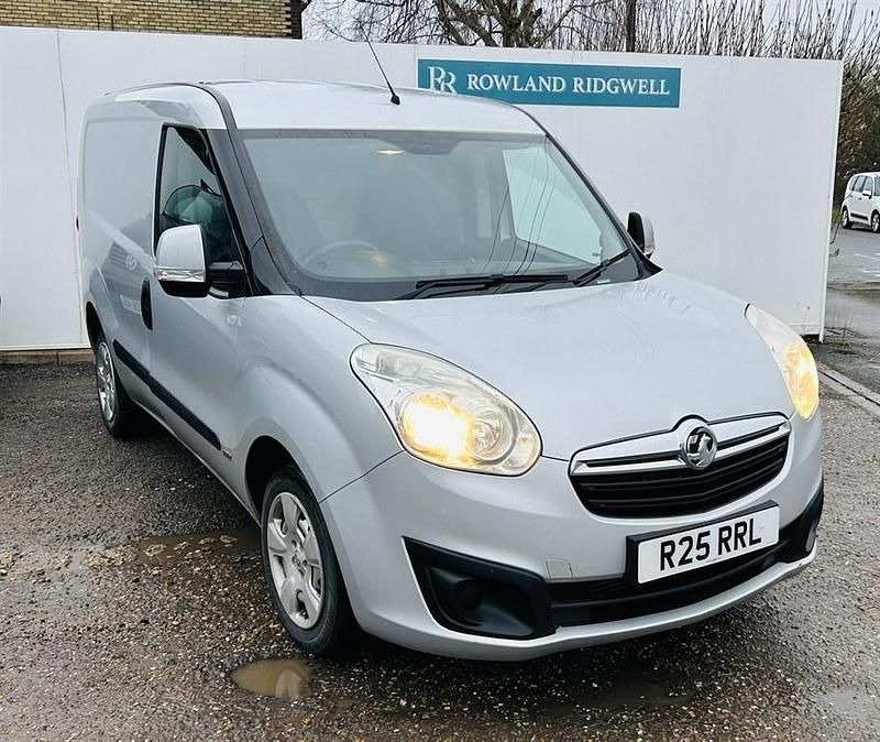 Used Vauxhall Combo Sportive 95 HP (69 kW) 2017 Silver MPV