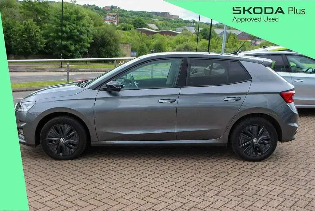 Used Skoda Fabia Colour Edition 94 HP (69 kW) 2023 Graphite grey metallic body / black magic pearl effect roof Hatchback