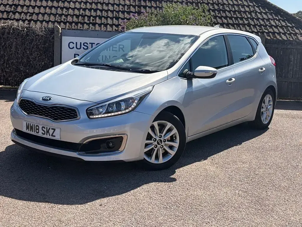 Used Kia Ceed 134 HP (98 kW) 2018 Silver Hatchback