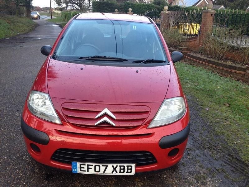 Used Citroën C3 70 HP (51 kW) 2007 Red Hatchback