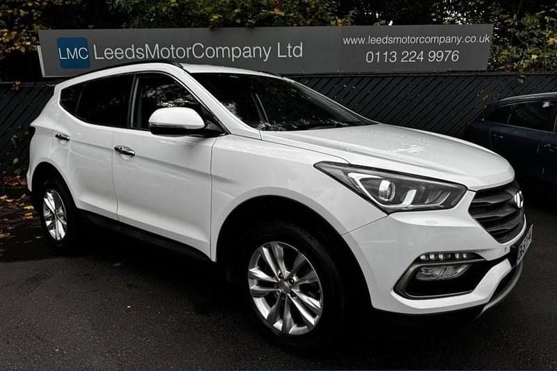 White Used 2017 Hyundai Santa Fe Premium SUV | £15,695 (Fair price) - Image 1/1