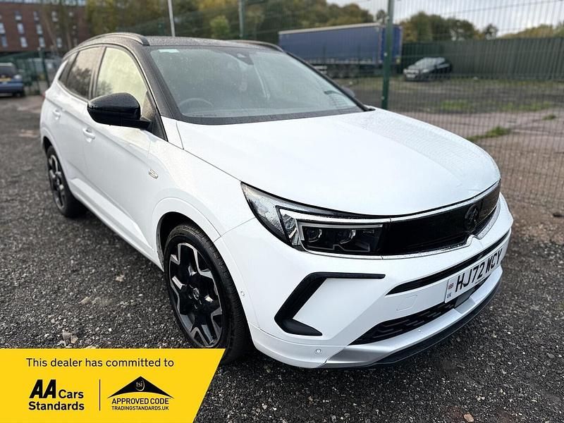 Used Vauxhall Grandland X Ultimate 130 HP (95 kW) 2022 White SUV