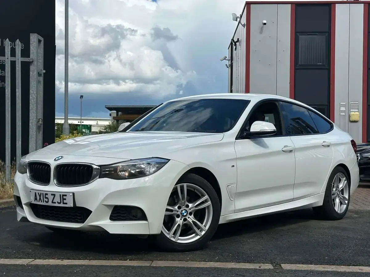 Used BMW 320 M Sport 2015 White Hatchback