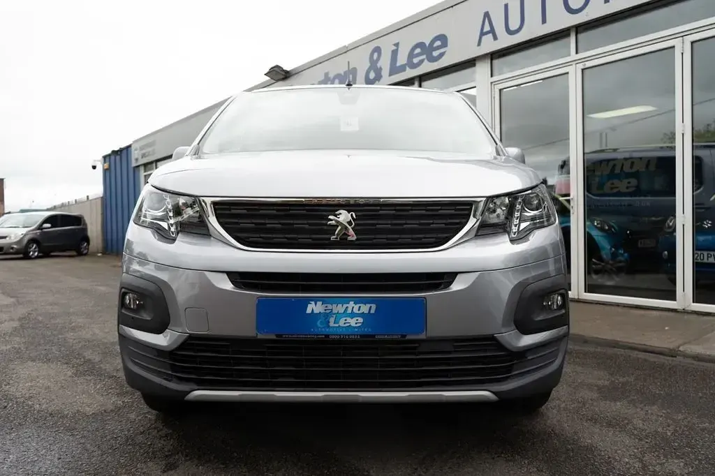 Used Peugeot Rifter Allure 100 HP (73 kW) 2020 Grey MPV