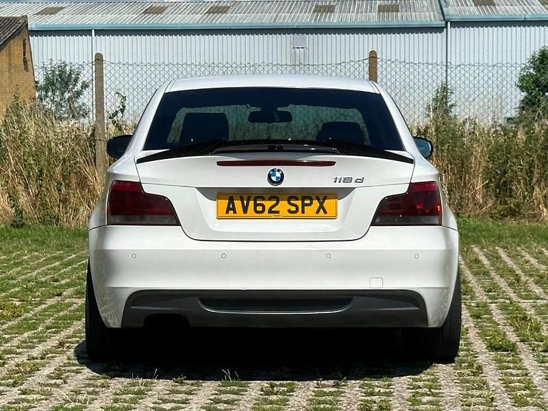 Used BMW 118 Coupé Sport Line 143 HP (105 kW) 2012 White Coupe