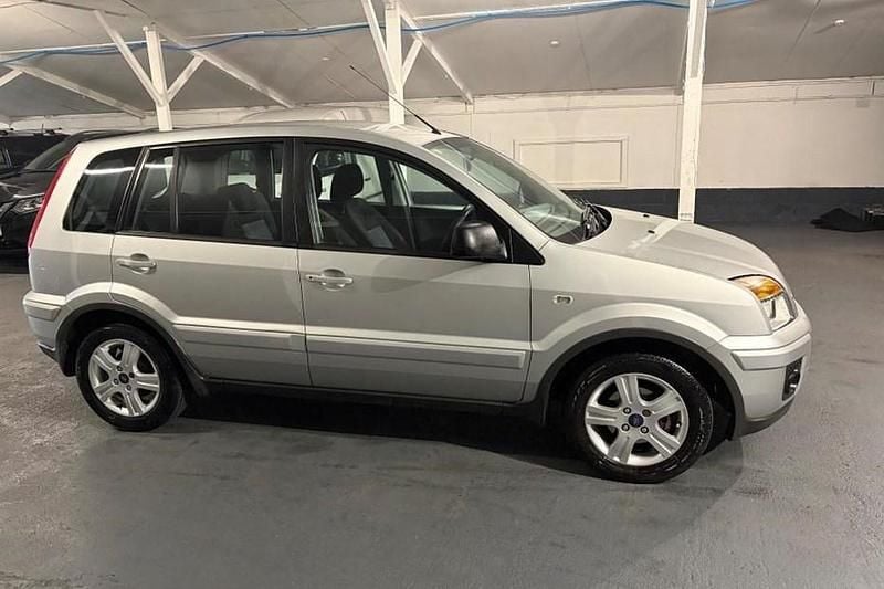Used 2010 Ford Fusion Zetec | £2,490 (Fair price) - Image 1/1