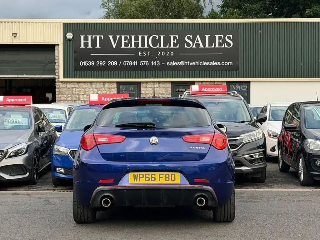 Used Alfa Romeo Giulietta Edizione Speciale 150 HP (110 kW) 2016 Blue Hatchback