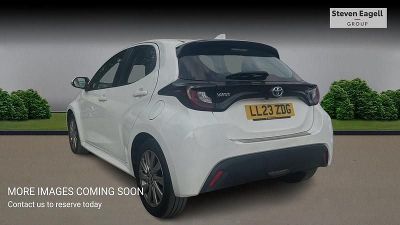 Used Toyota Yaris Hybrid 2023 White Hatchback