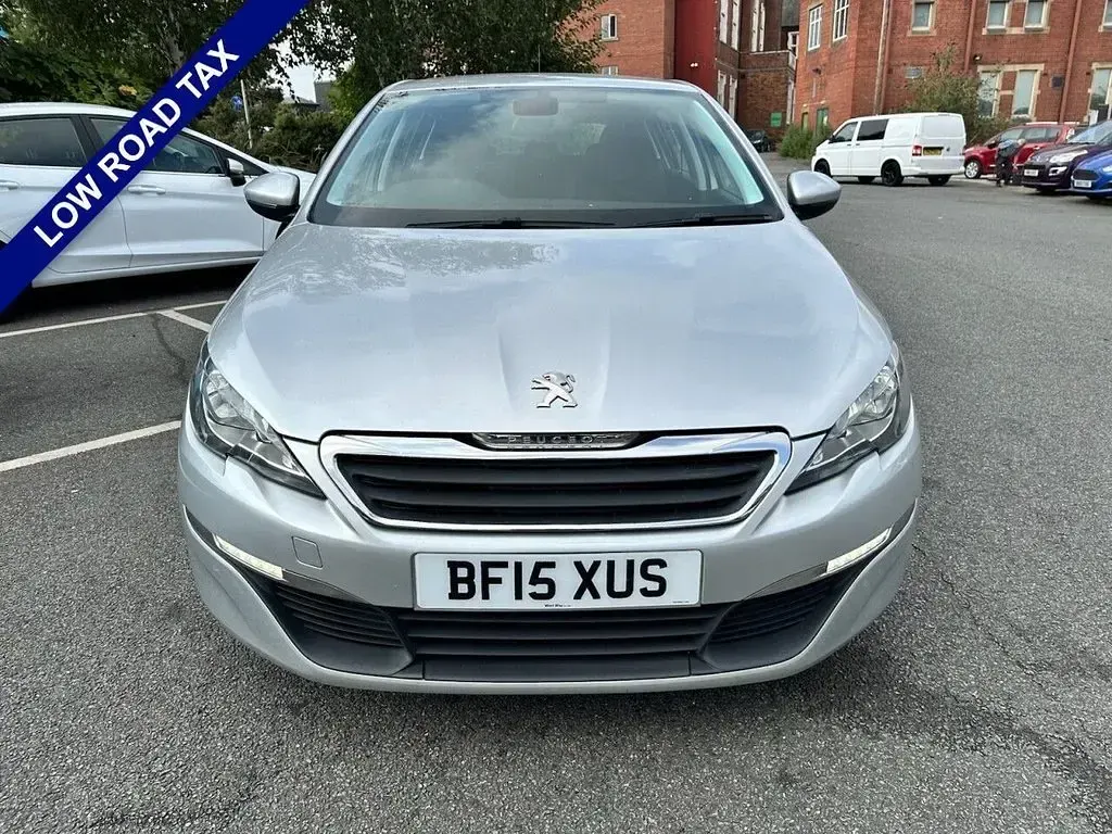Used Peugeot 308 Active 100 HP (73 kW) 2015 Silver Hatchback