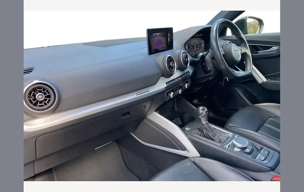 Used Audi SQ2 Black Edition 300 HP (220 kW) 2020 Mythos black SUV