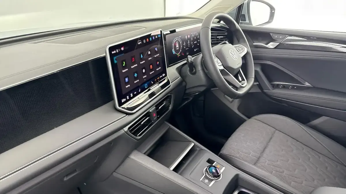 Używany VW Tiguan Match 150 KM (110 kW) 2026 Srebrny SUV