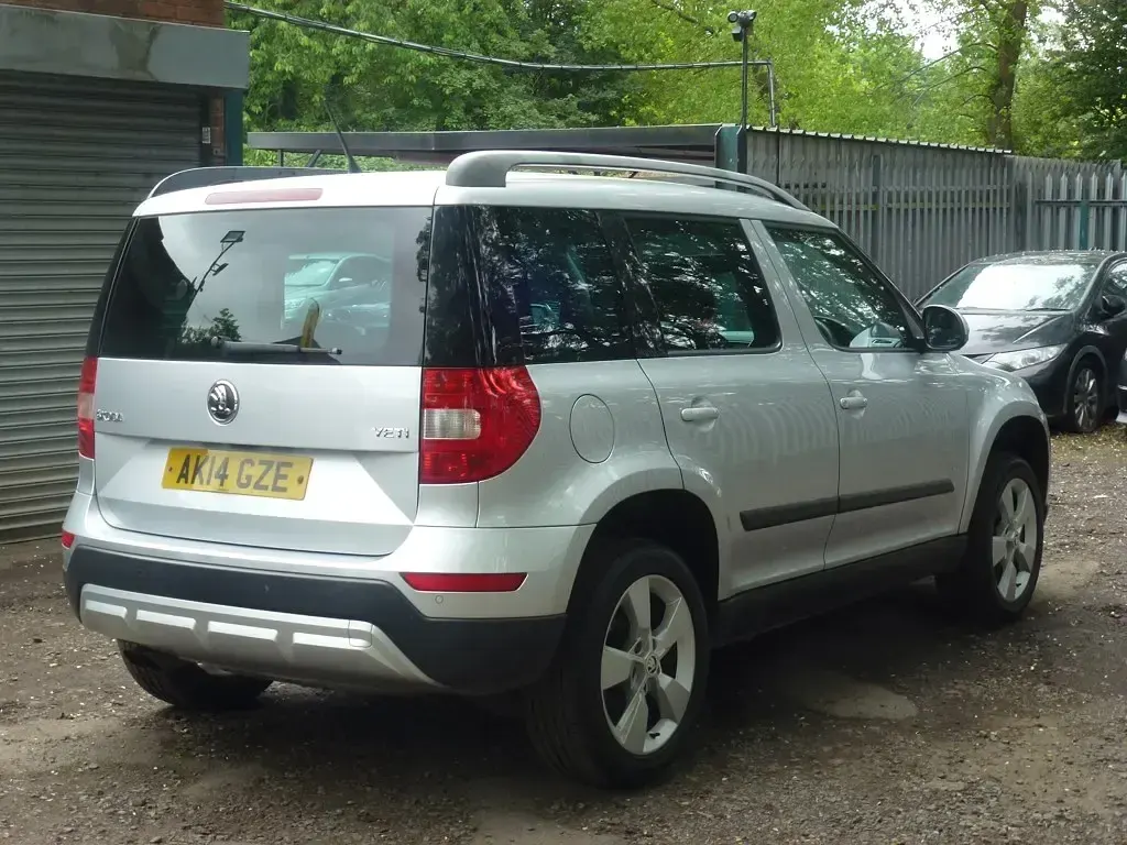 Used Skoda Yeti SE 110 HP (80 kW) 2014 Silver SUV