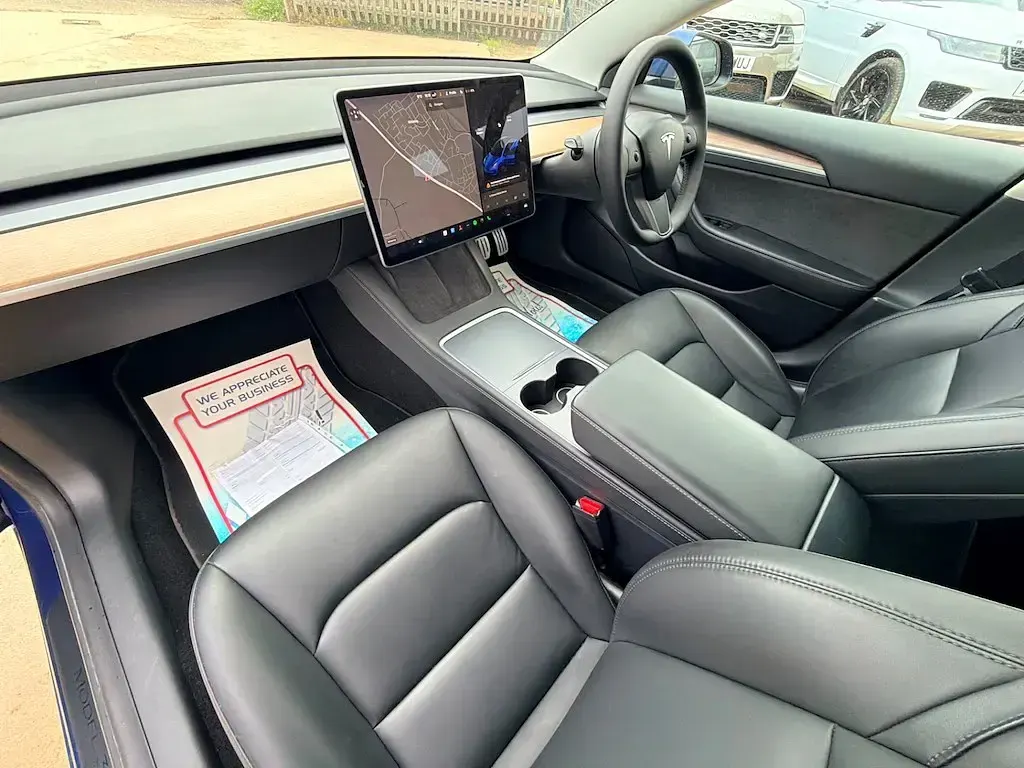 Używany Tesla Model 3 Performance 461 kW (627 KM) 2021 Niebieski Sedan/Limuzyna