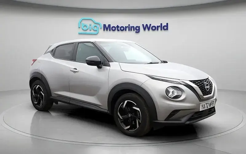 Używany Nissan Juke N-Connecta 114 KM (83 kW) 2023 Srebrny SUV