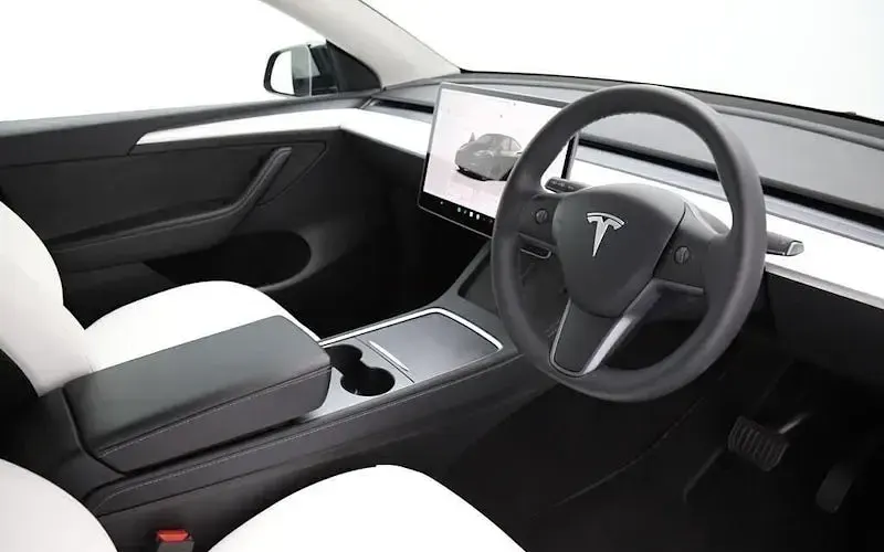 Used Tesla Model Y RWD 219 kW (299 HP) 2024 SUV