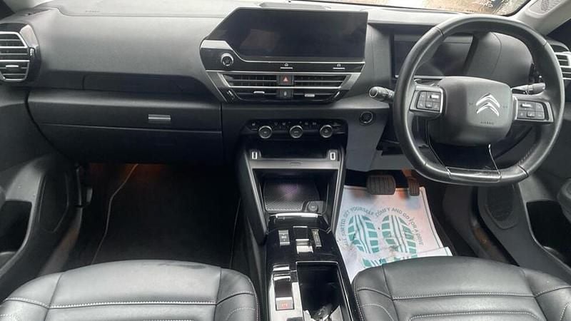 Used Citroën C4 Shine 127 HP (93 kW) 2023 Grey SUV