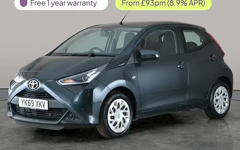 Used Toyota Aygo X-play 72 HP (52 kW) 2020 Hatchback