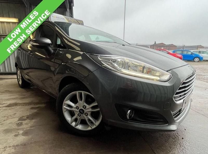 Used Ford Fiesta Zetec 75 HP (55 kW) 2016 Grey Hatchback