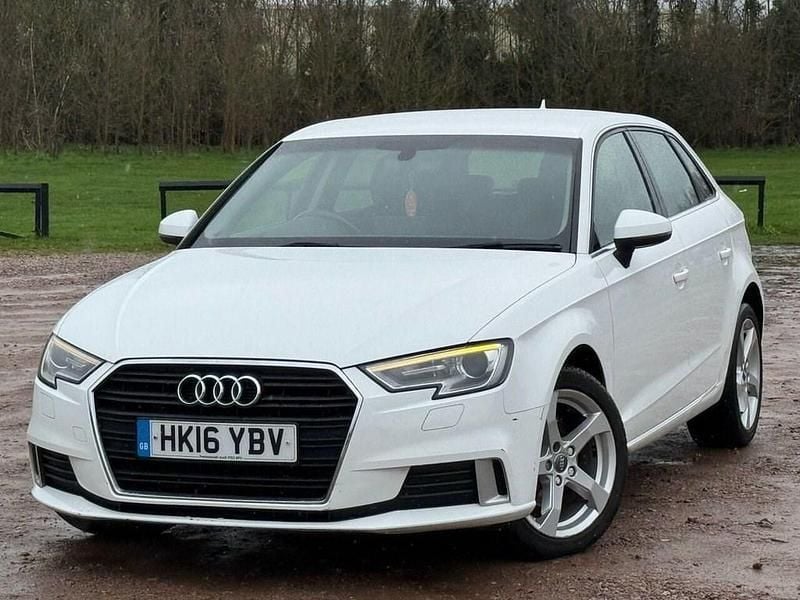 Used Audi A3 Sportback Sport 116 HP (85 kW) 2016 White Hatchback