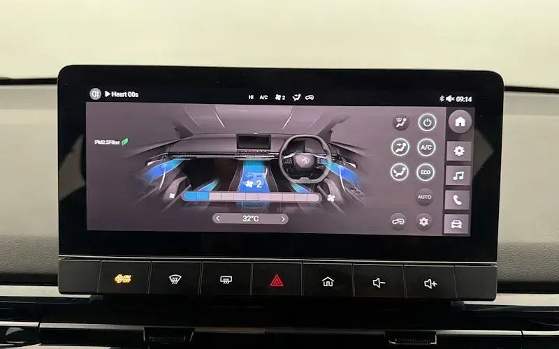 Used MG MG4 EV SE 150 kW (204 HP) 2023 Black Hatchback