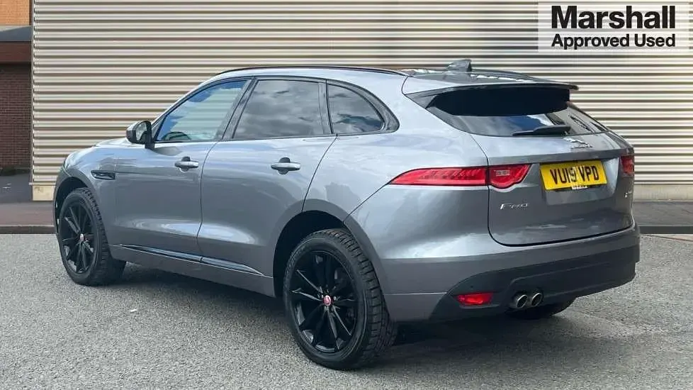 Used Jaguar F-Pace Chequered Flag 180 HP (132 kW) 2019 Grey SUV