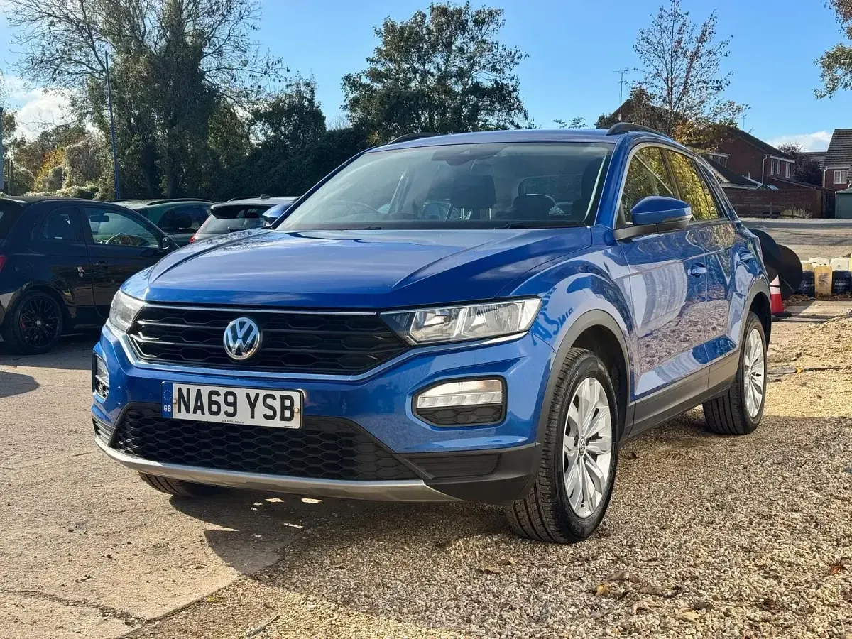 Used VW T-Roc SE 115 HP (84 kW) 2019 Blue SUV