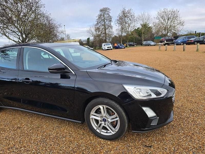 Gebraucht Ford Focus Zetec 120 PS (88 kW) 2018 Schwarz Kleinwagen