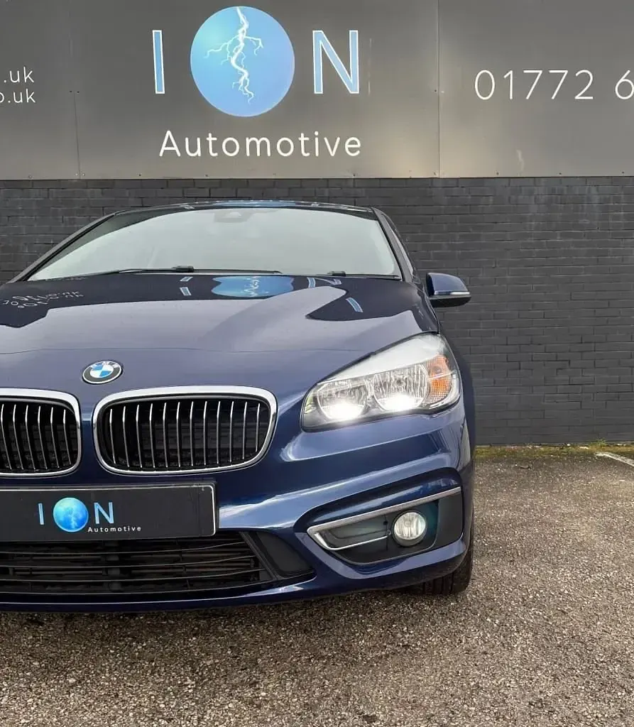 Usado BMW 216 Luxury Line 116 CV (85 kW) 2015 Azul Utilitario