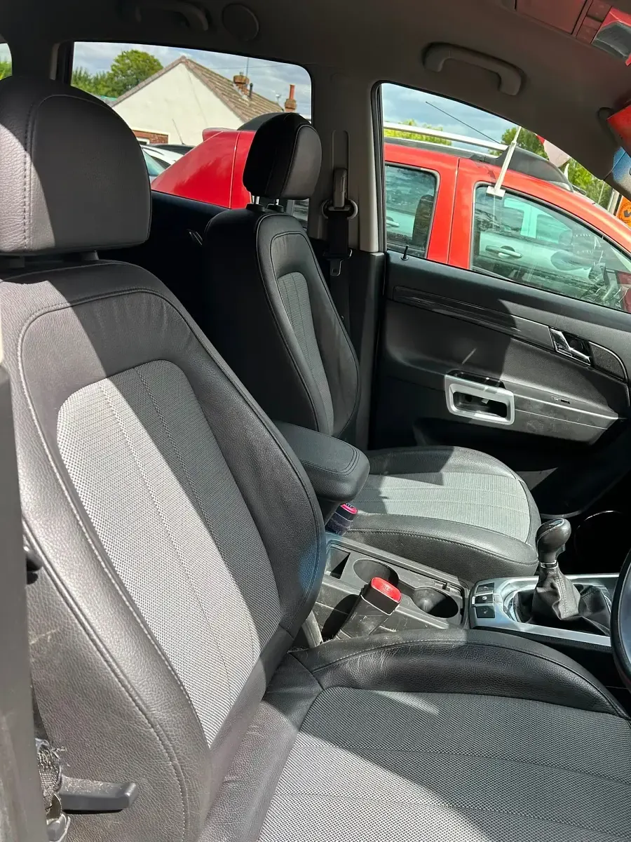 Used Vauxhall Antara 163 HP (119 kW) 2013 Silver SUV