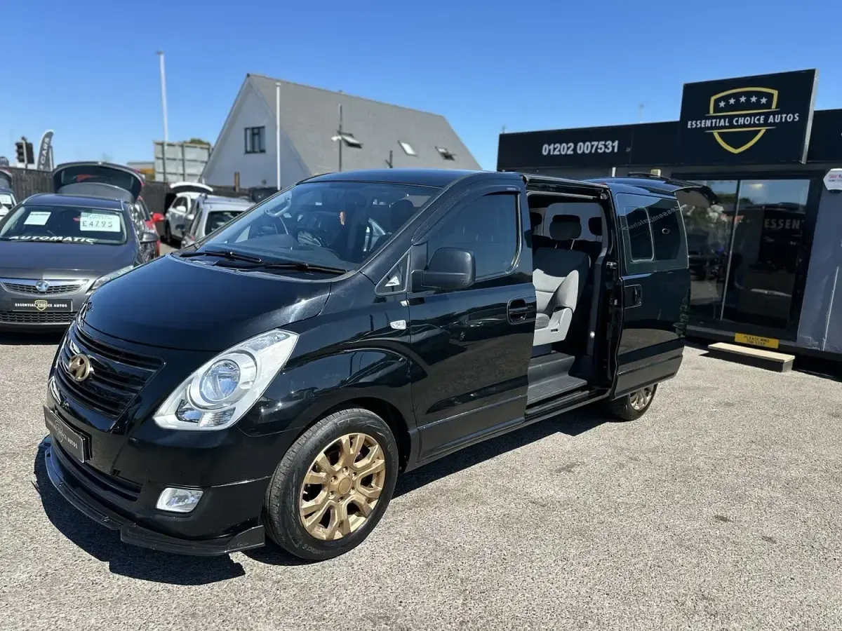 Used Hyundai I800 SE 136 HP (100 kW) 2017 Black MPV