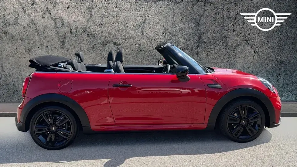 Used Mini Cooper Cabriolet Sport 134 HP (98 kW) 2023 Red Cabriolet