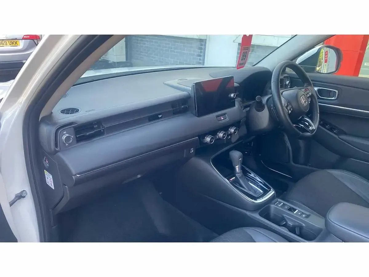 Used Honda HR-V Advance 131 HP (96 kW) 2023 White SUV