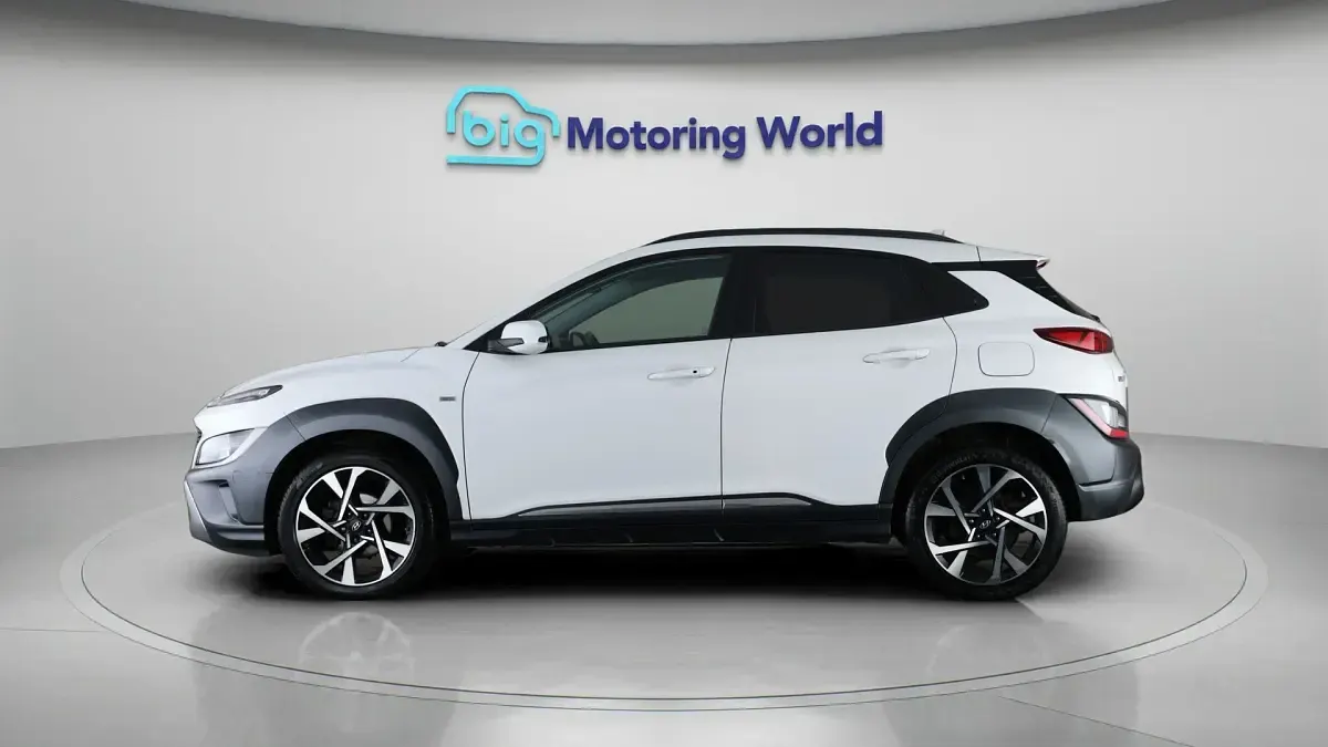 Used Hyundai Kona Premium 120 HP (88 kW) 2023 White SUV