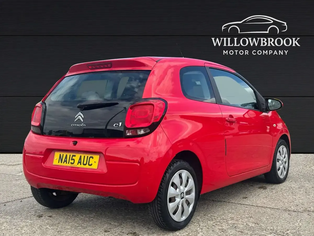Used Citroën C1 Feel 68 HP (50 kW) 2015 Red Hatchback