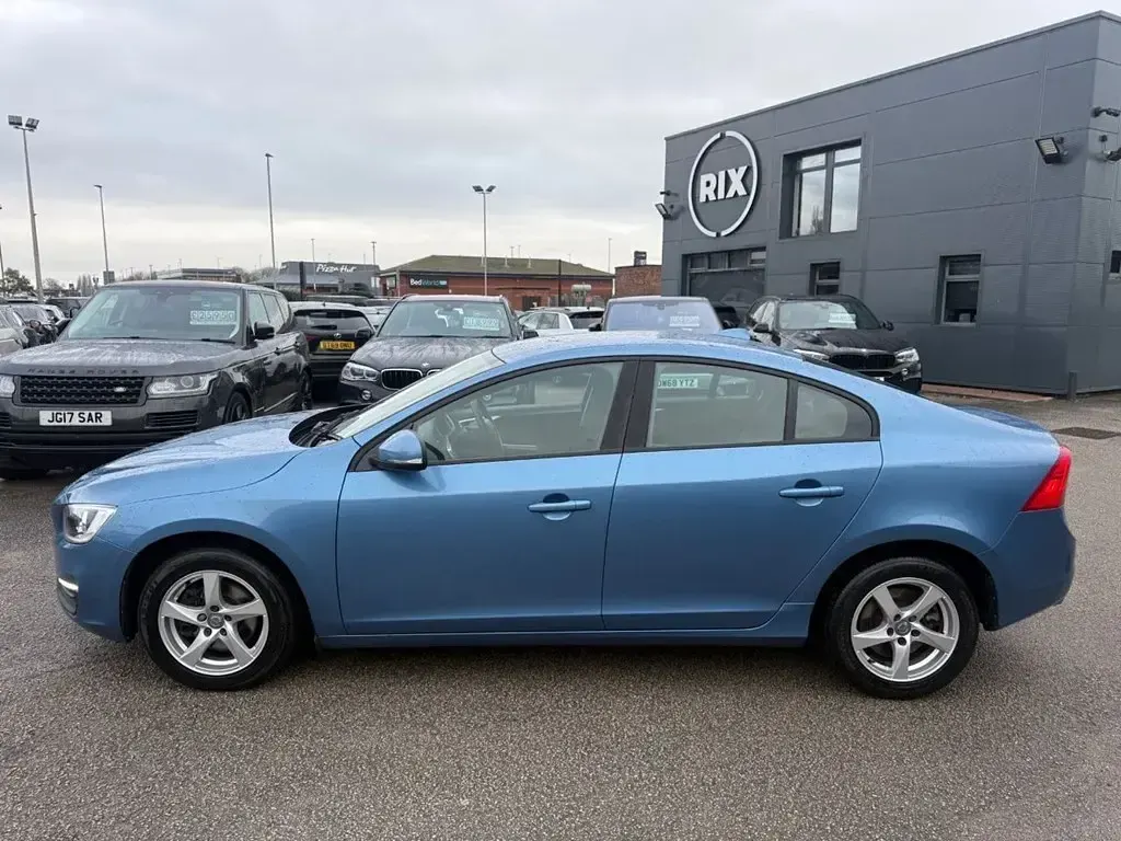 Used Volvo S60 Business Edition 190 HP (139 kW) 2017 Blue Sedan