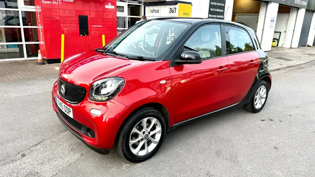 Used Smart ForFour Passion 71 HP (52 kW) 2015 Red Hatchback
