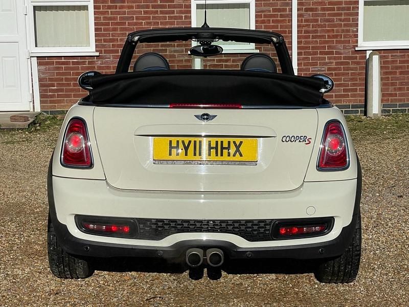 Used Mini Cooper S Cabriolet 184 HP (135 kW) 2011 White Cabriolet