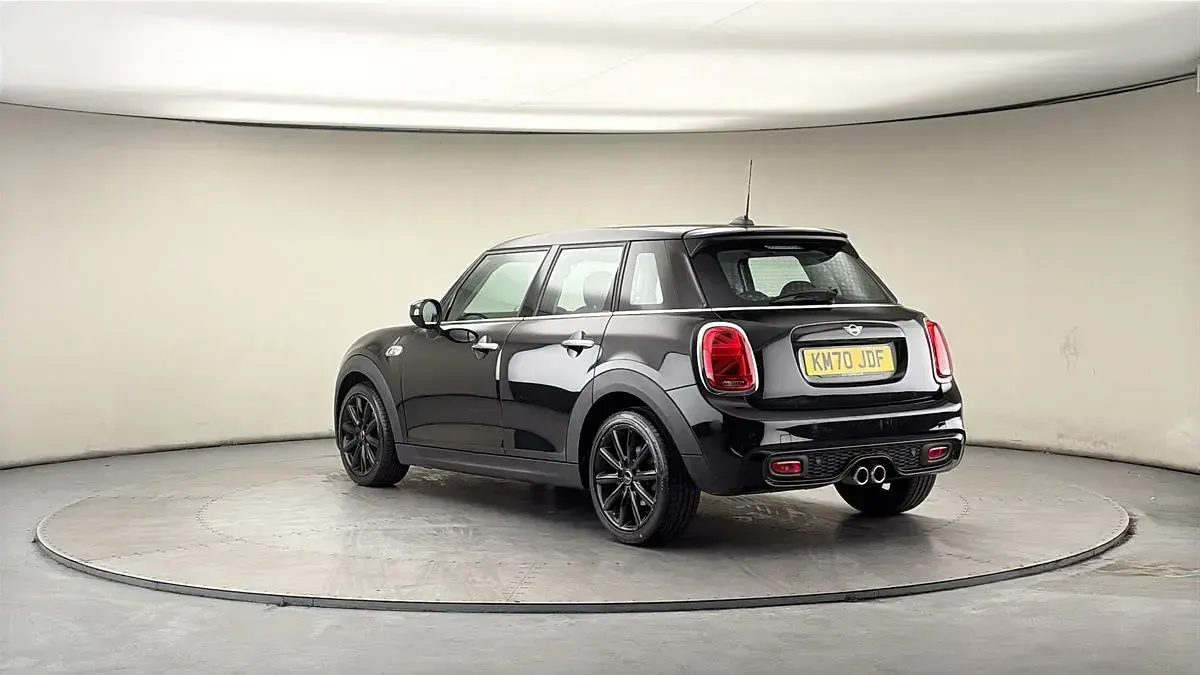 Używany Mini Cooper S Classic 192 KM (141 kW) 2020 Czarny Hatchback