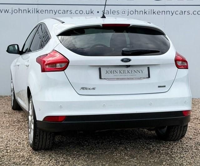 Usado Ford Focus Titanium X 125 HP (91 kW) 2017 Branco Citadino