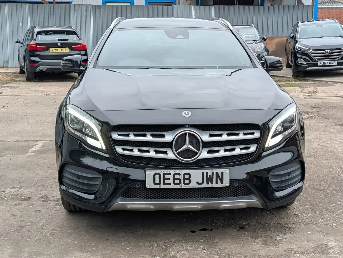 Used Mercedes GLA200 AMG Line Premium 153 HP (112 kW) 2018 Black SUV